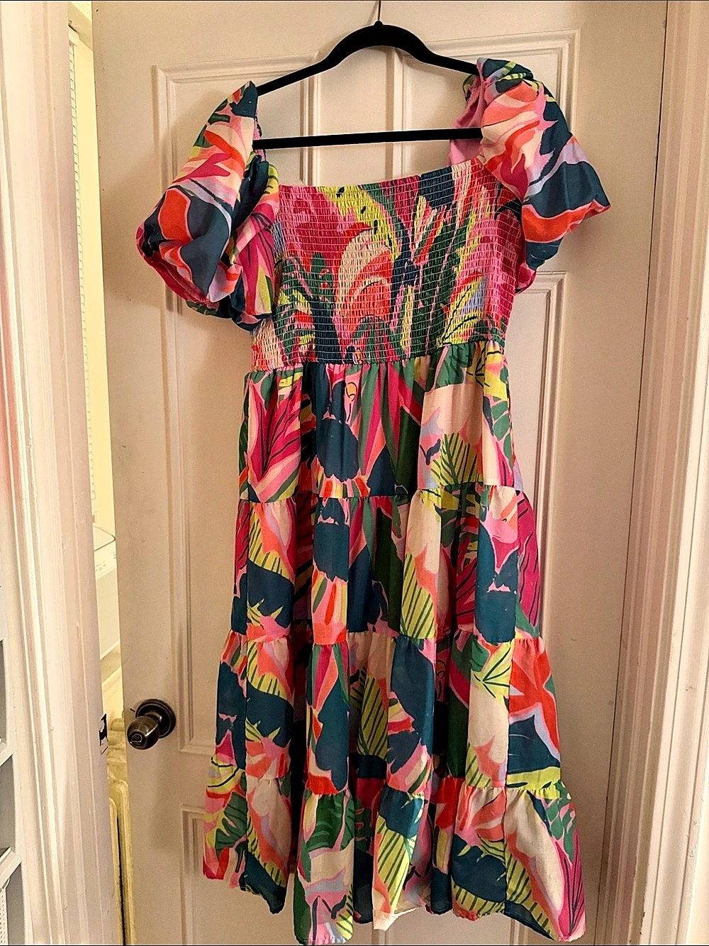 Medium Geometric Maxi Dress in Pink & Green Size Medium Like New